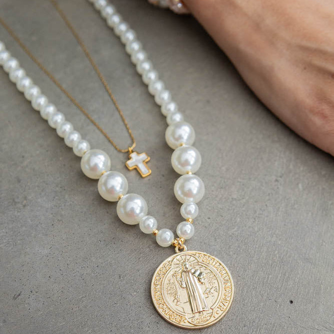 Collier Perlas Medalla